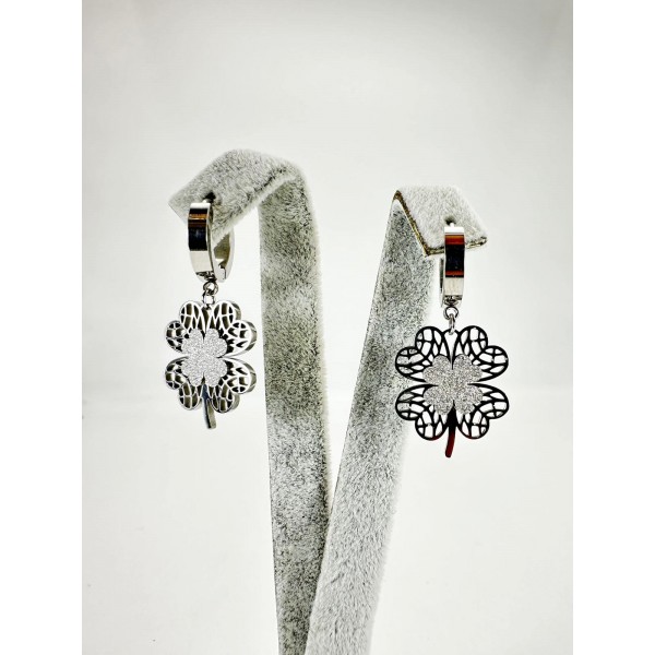 Gümüş Simli Yonca Küpe Gümüş Simli Yonca Küpe